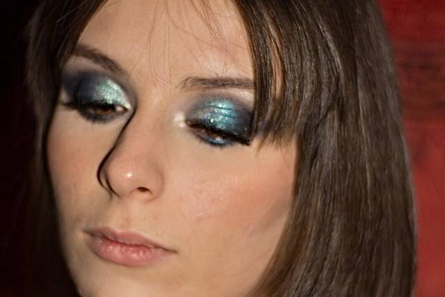 Smokey eye petrolio