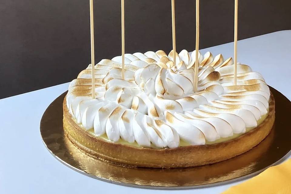 Cake topper