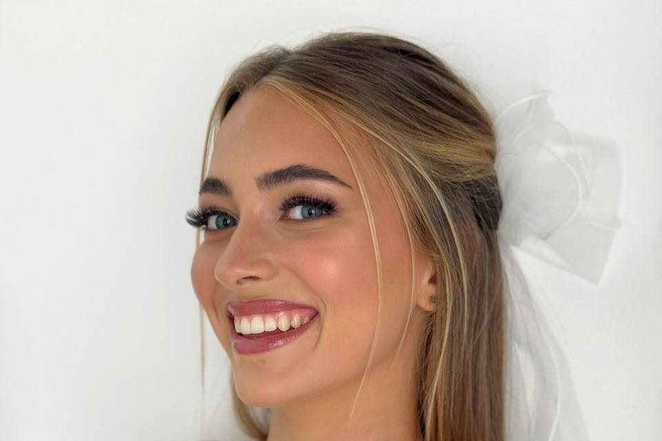Soft glam make up
