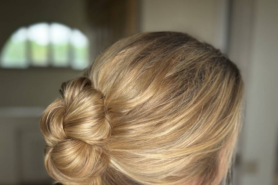 Texturized infinite middle bun