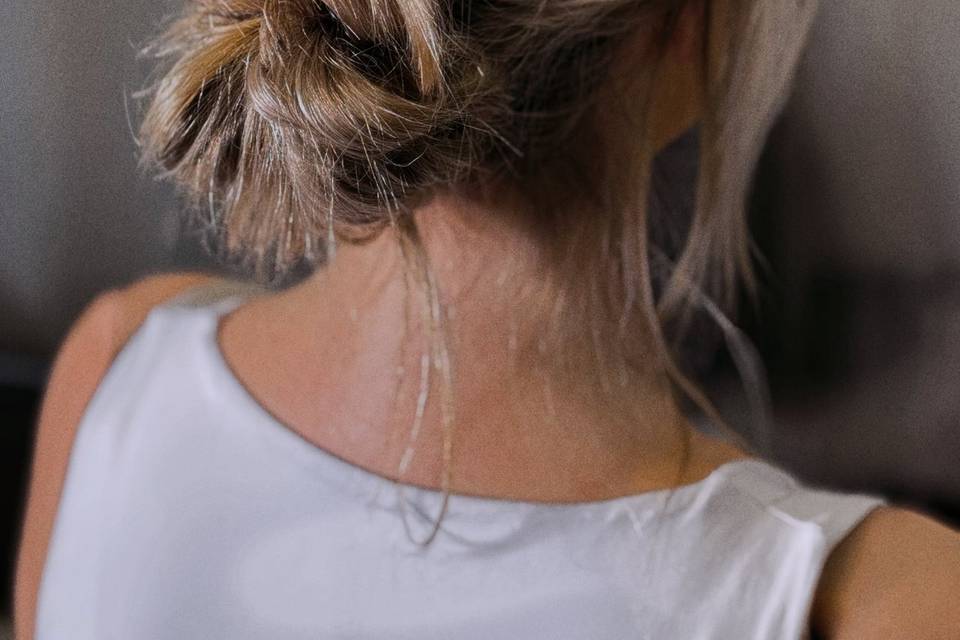 Low messy bun