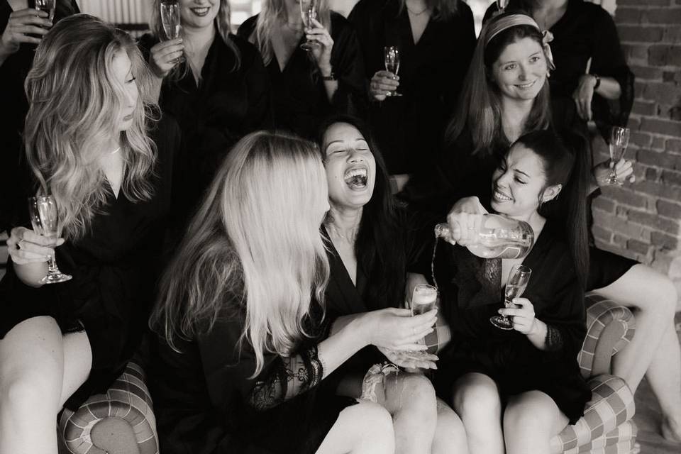 La sposa con le amiche
