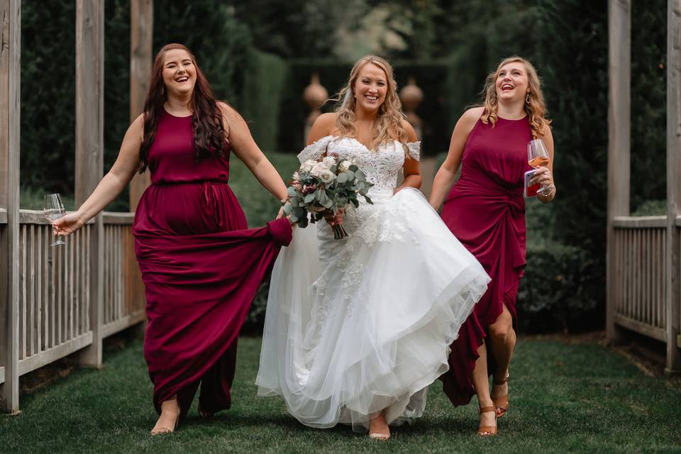 La sposa con le damigelle