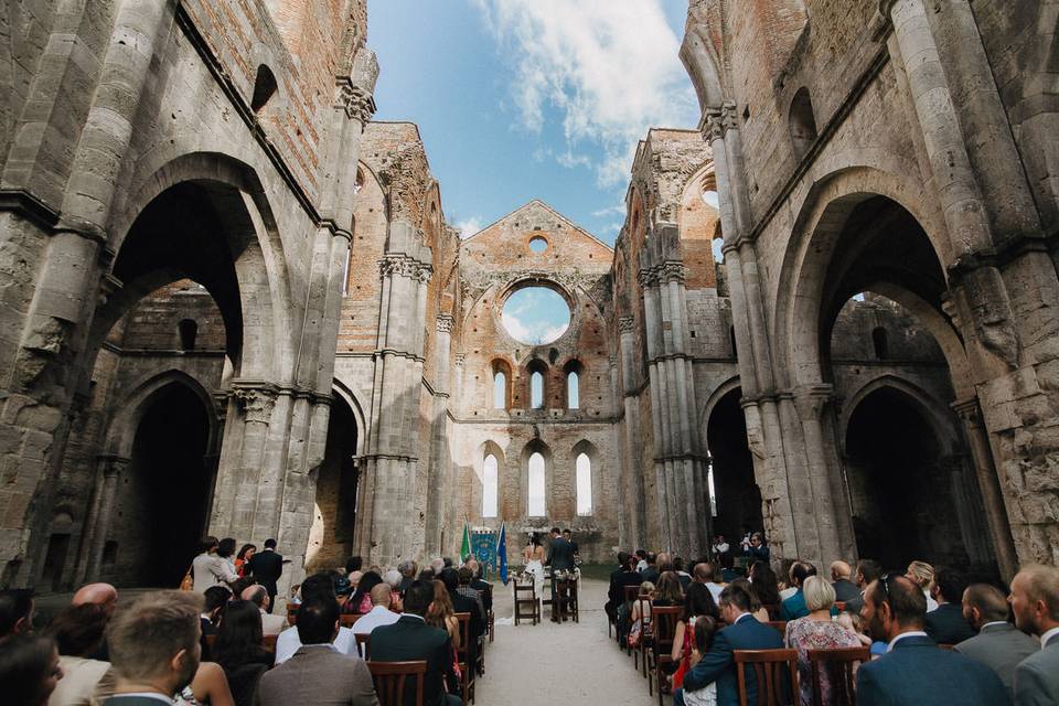 Cerimonia a San Galgano