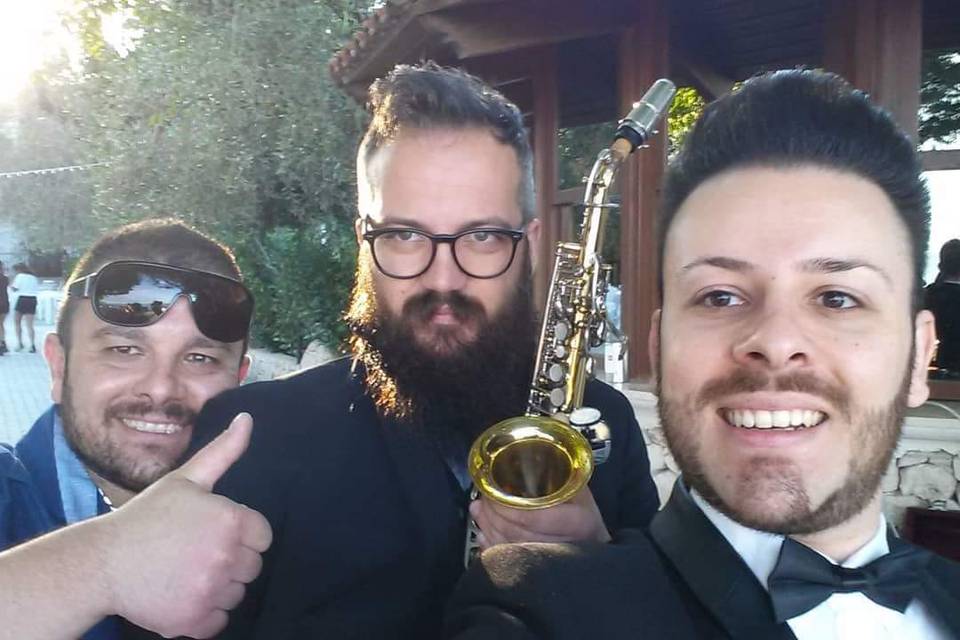 Pianoforte sax e deejay