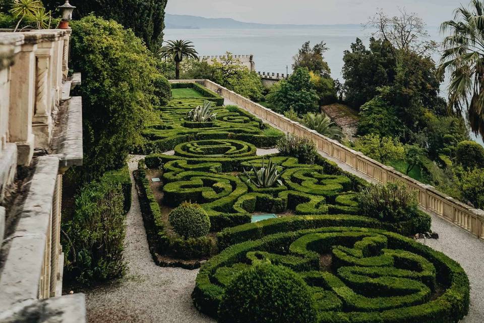 Lake garda: villa borghese