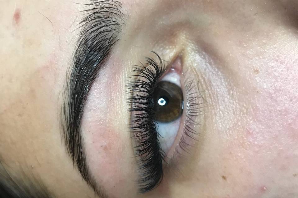 Lash extension