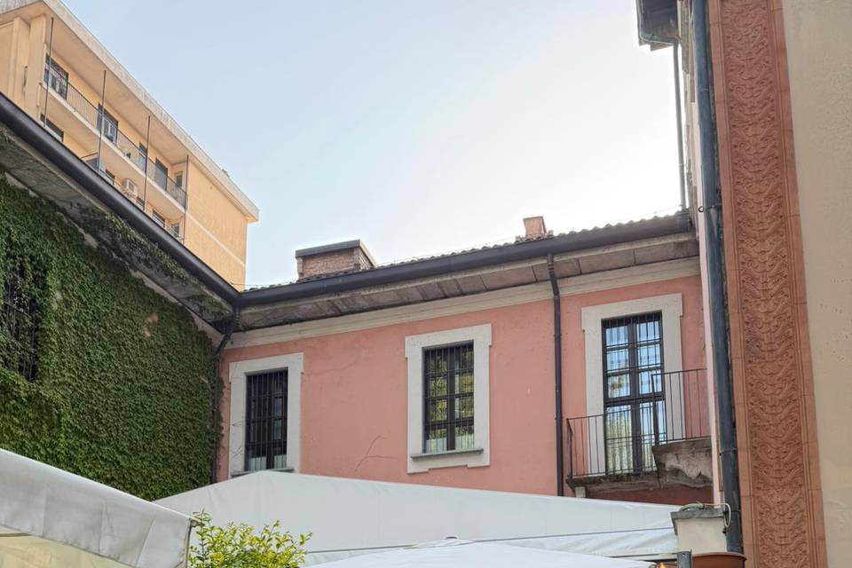 Dettaglio allestimento esterno