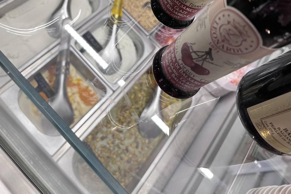 Combinazione gelato e aceto