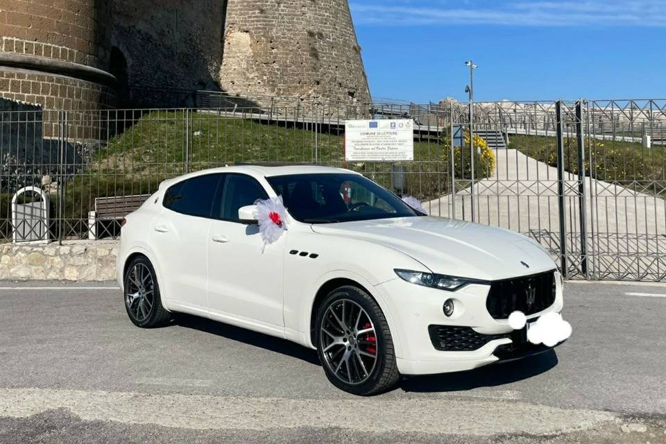 Maserati levante bianco