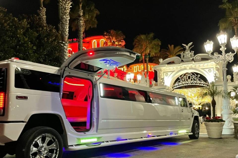 Hummer limousine