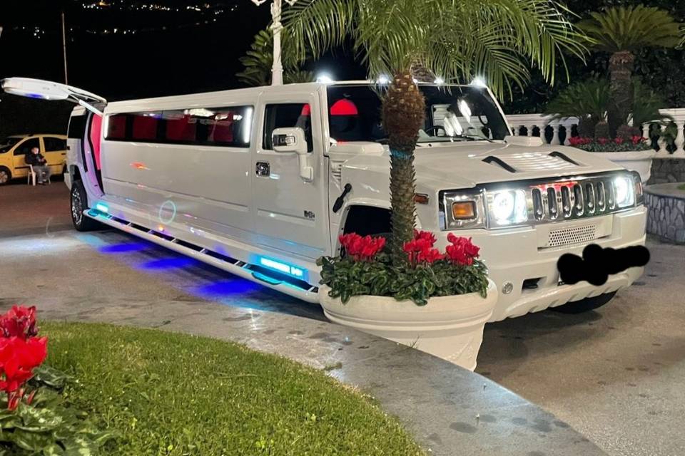 Hummer limousine