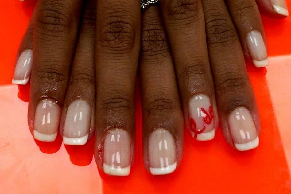 French manicure con dedica