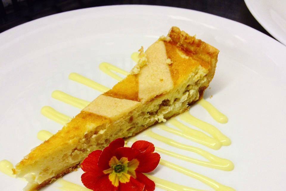 Pastiera su crema al limoncell