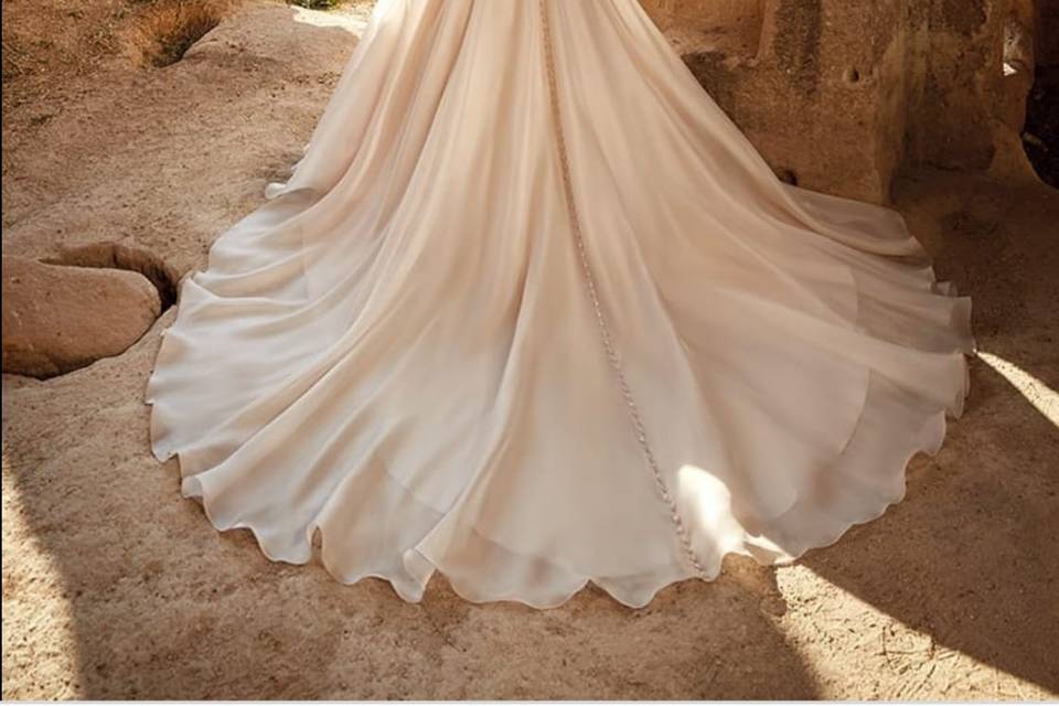 Abito sposa scollatura cerchio