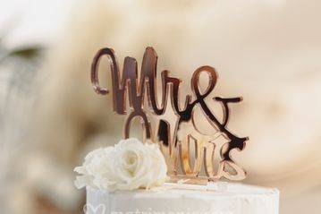 Cake topper