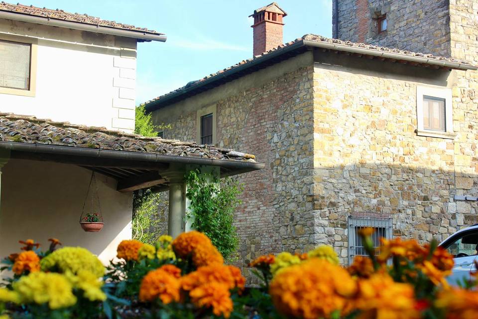 Villa e cortile