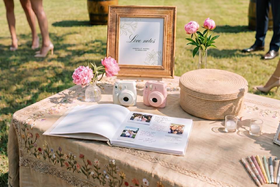 Guest book corner