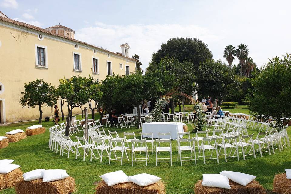 Matrimonio civile in giardino