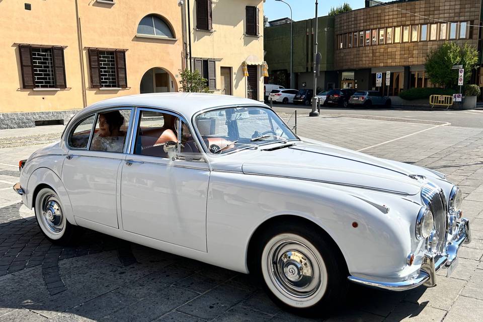 Jaguar MK II Daimler 250 V8 de