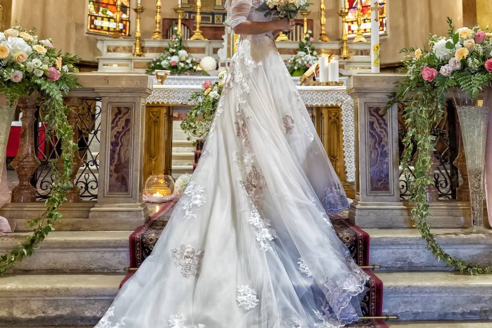 La sposa in chiesa