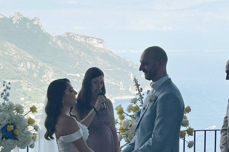 Giulia - Celebrante Matrimoni