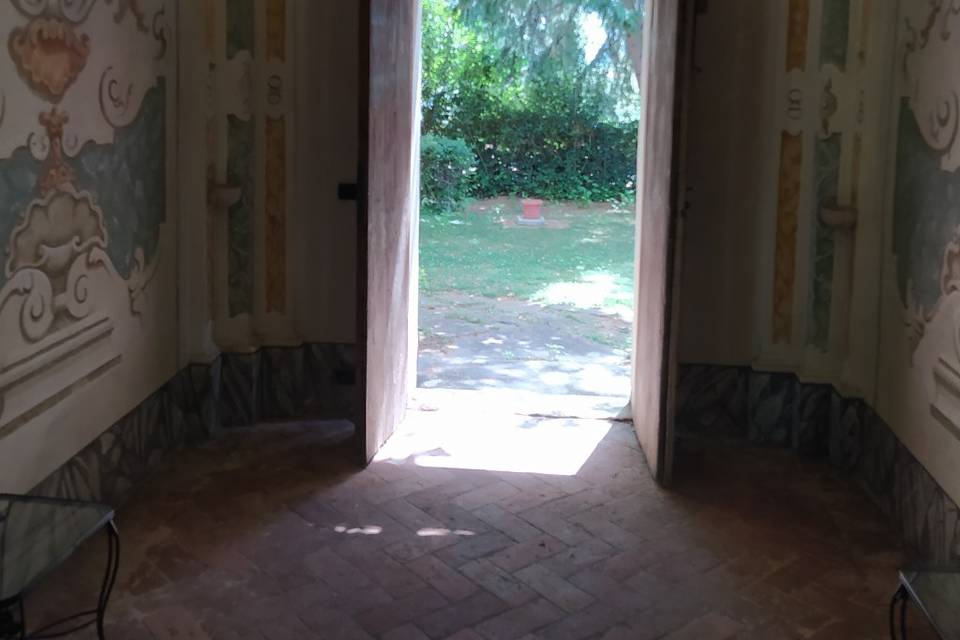 Cappella con ingresso giardino