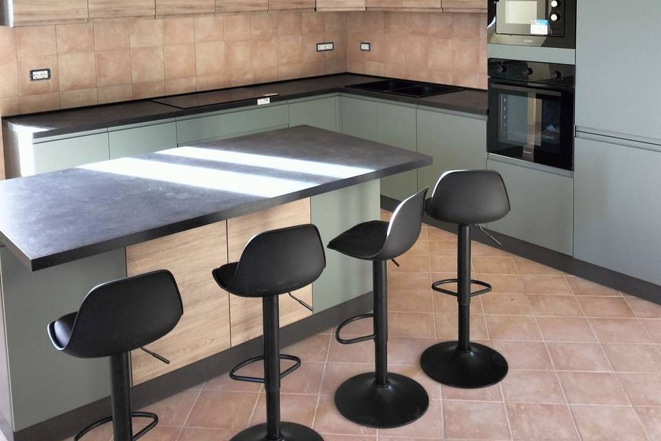 Cucina con isola centrale