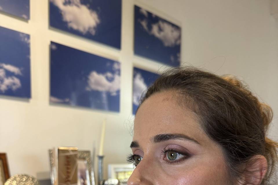 Make Up testimone