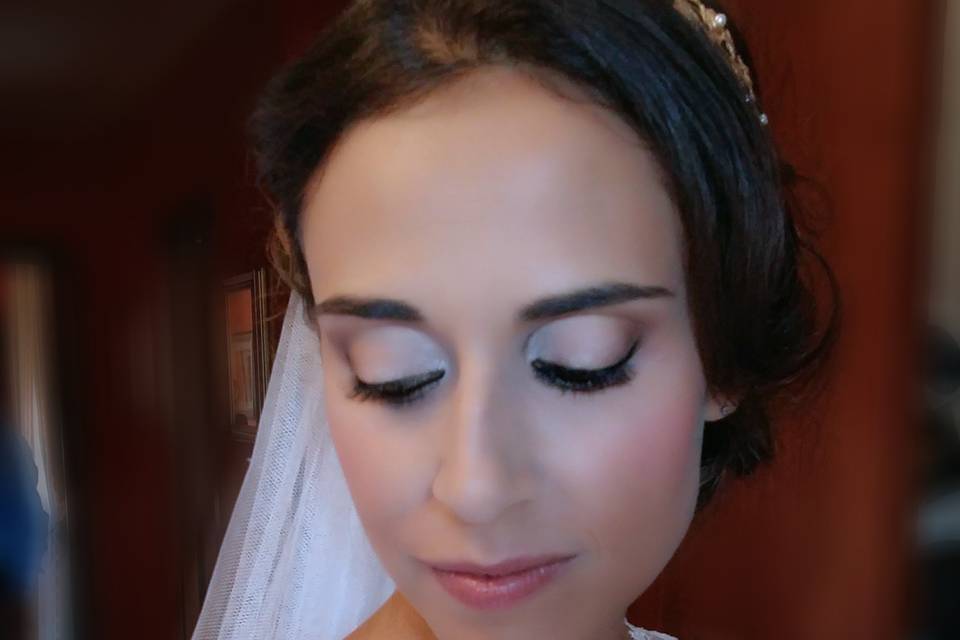 Trucco e acconciatura per Vale