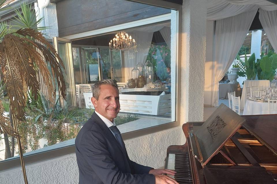 Pianista M°Sergio Romeo piano
