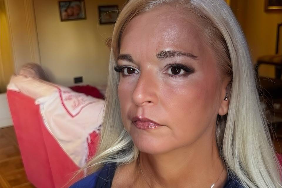 Lara Cosi make-up artist