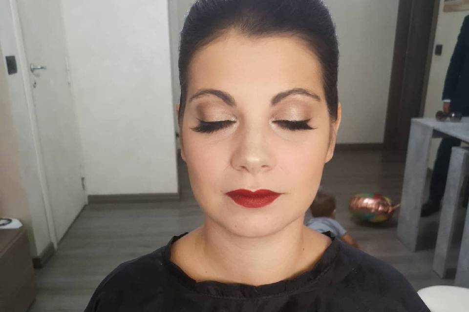 Chiara Roccazzella Make-Up Artist
