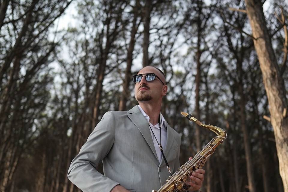 Partnership Sax live