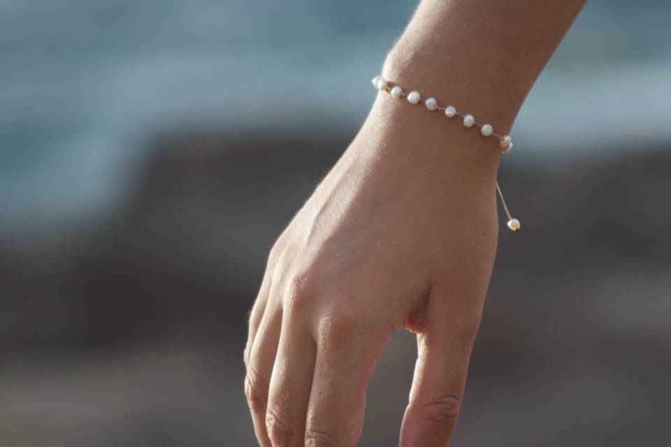 Bracciali regolabili con filo