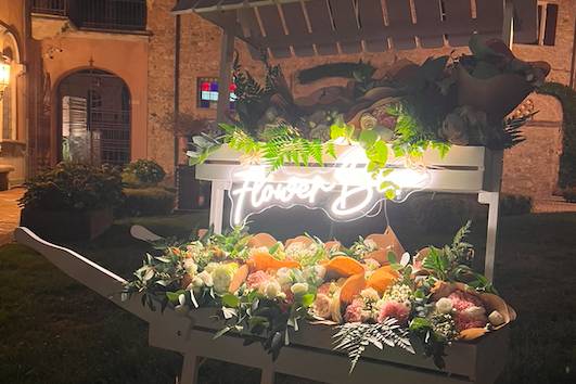 Flower bar