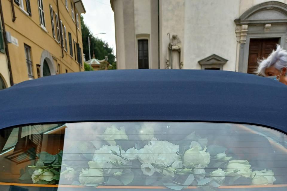 Addobbo lunotto auto sposi