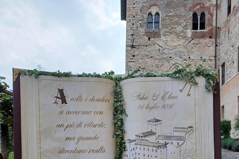 Decorazione libro
