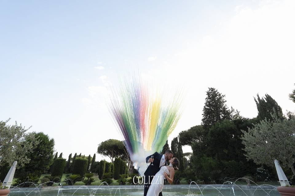 Smoke bomb