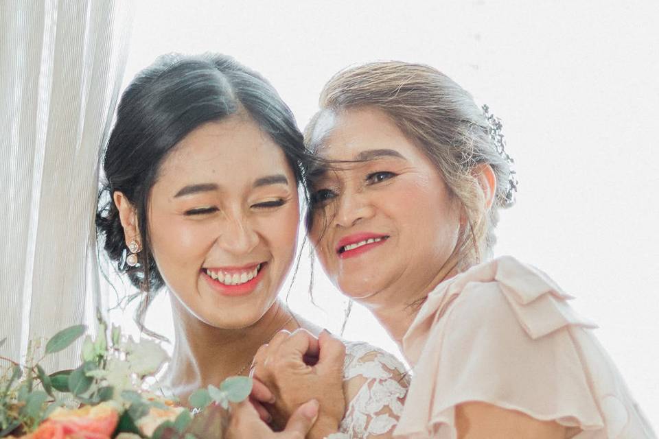 Mom & Bride