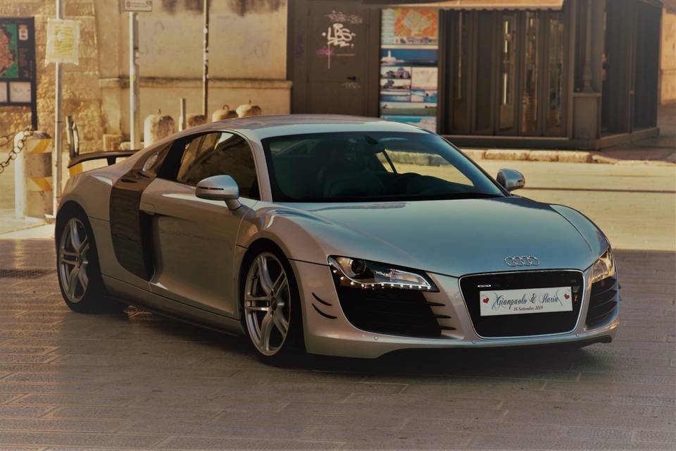 R8 Profilo laterale