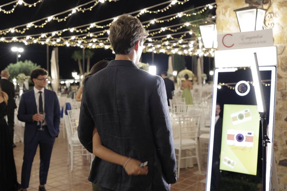 Selfie mirror wedding