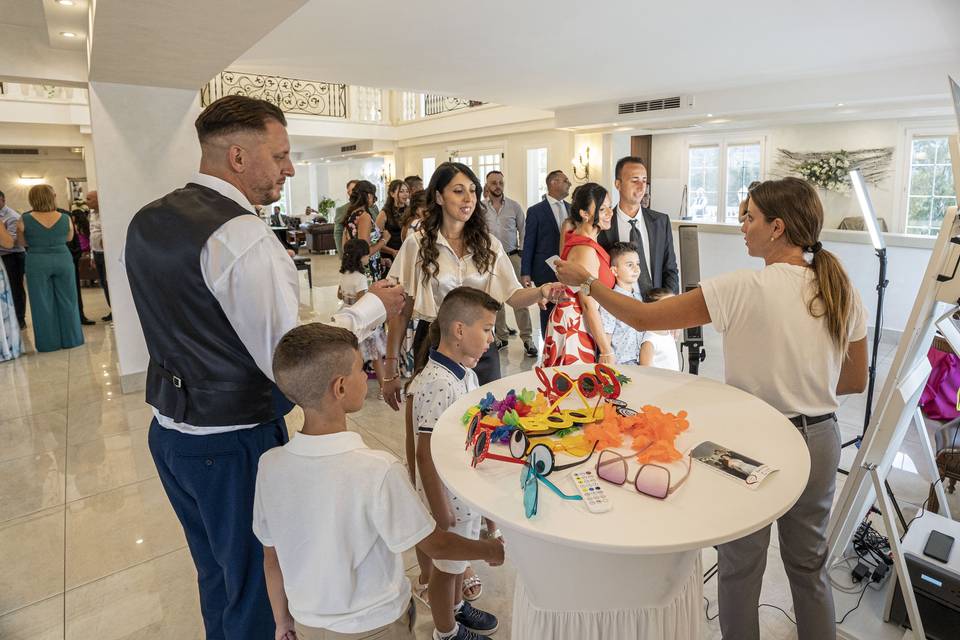 Selfie mirror wedding