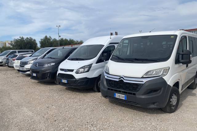 Mini Van 9 posti