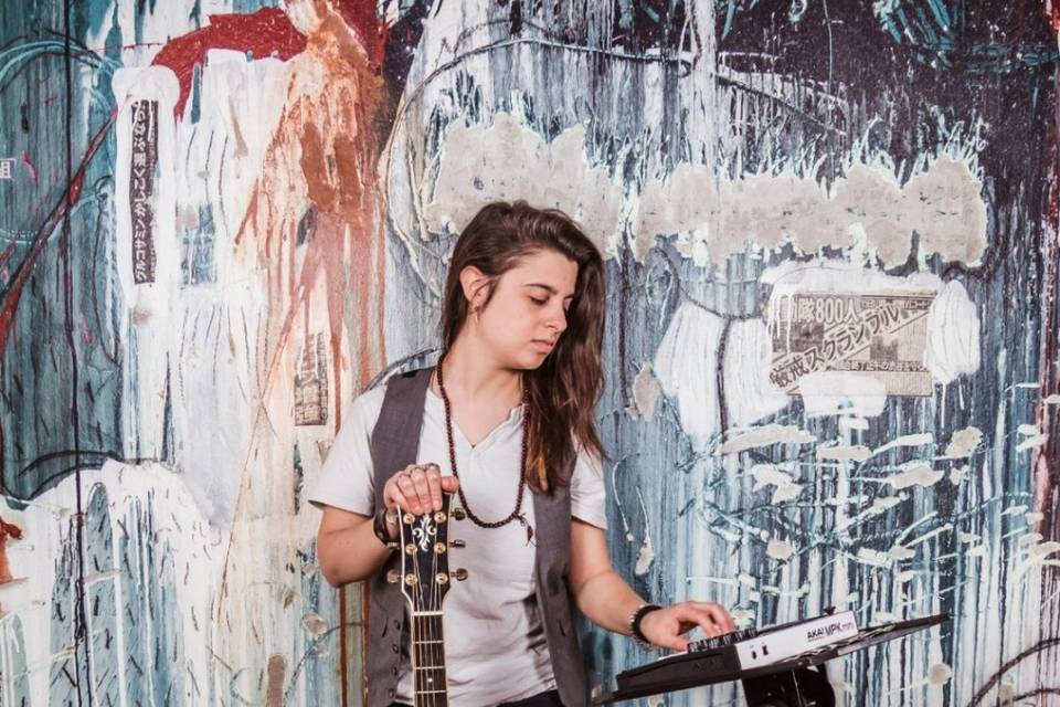 Giulia Guitarist