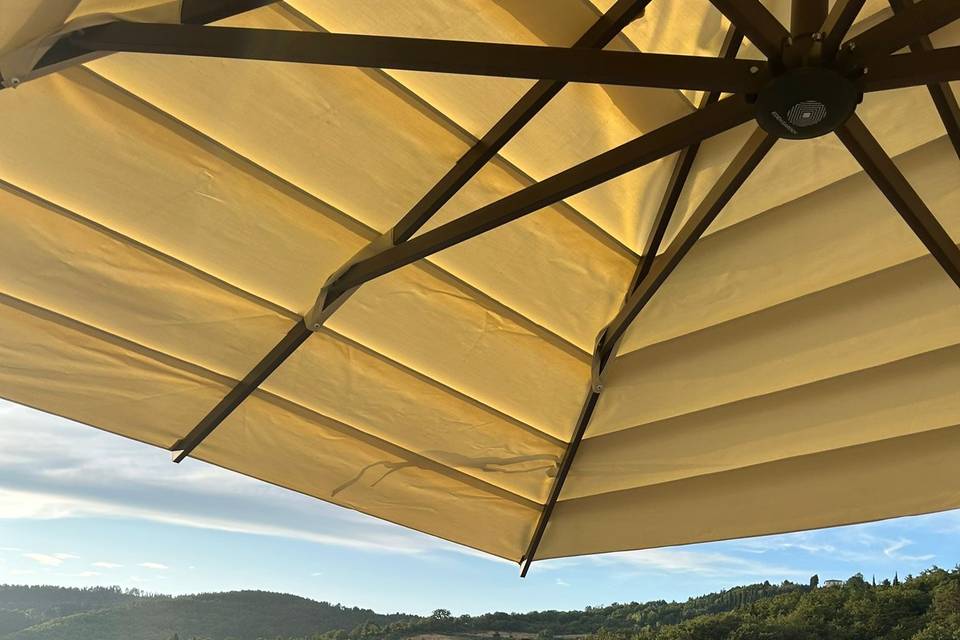 Bancone bar con bottigliera