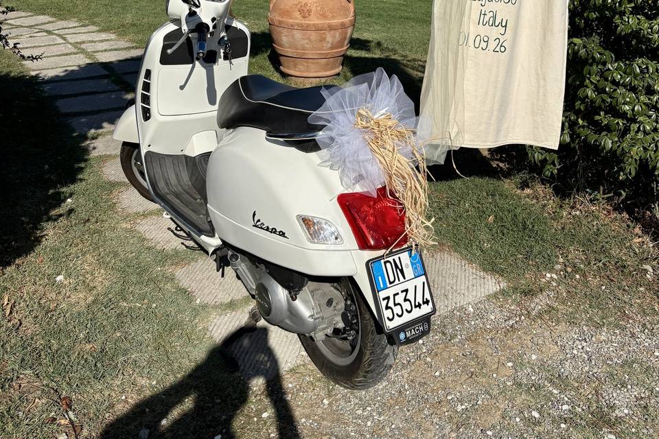 Vespa degli sposi