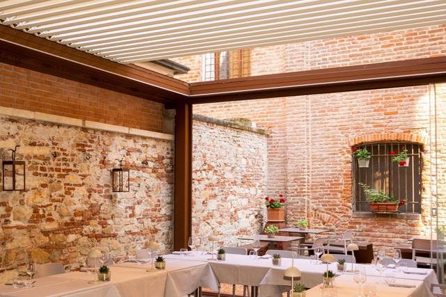 Capperi Restaurant & Lounge