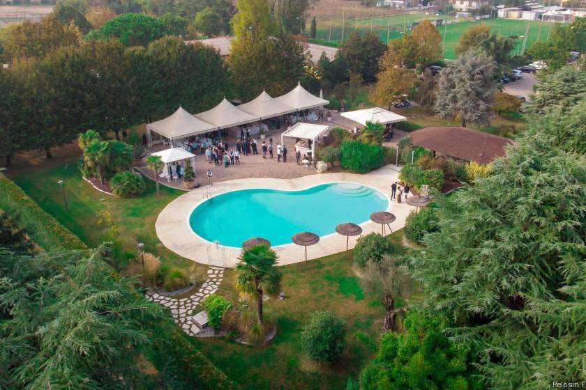 Aperitivo in Piscina