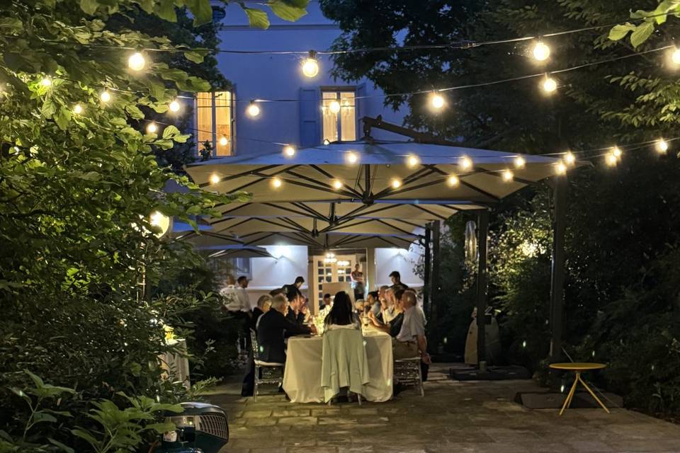 Cena in giardino